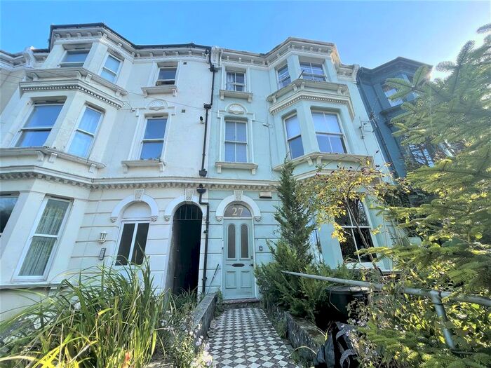 2 Bedroom Flat To Rent In St. Helens Road, Hastings, TN34