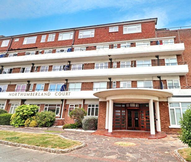 2 Bedroom Flat For Sale In Northumberland Court, Northumberland Avenue, Margate, CT9