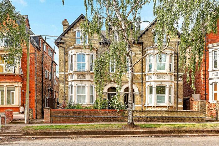1 Bedroom Flat For Sale In Clapham Road, Bedford, MK41