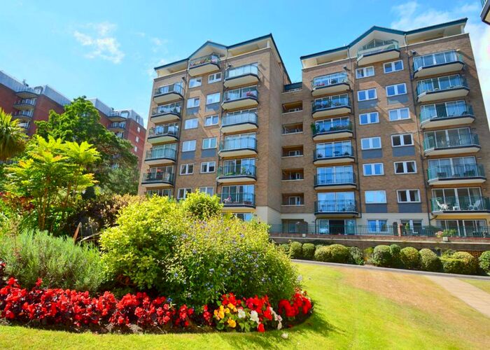 3 Bedroom Flat To Rent In Bournemouth, BH1