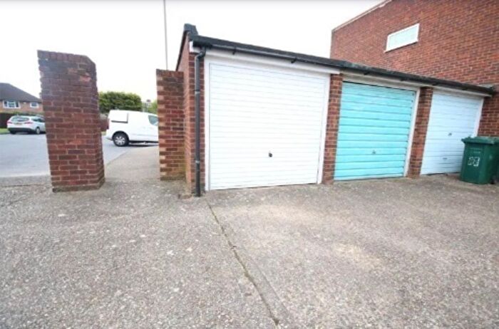 3 Bedroom End Of Terrace House For Sale In Maytree Close, Edgware, HA8