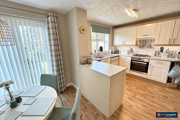 4 Bedroom Detached House For Sale In Sterling Way, Maple Park, Nuneaton, CV11