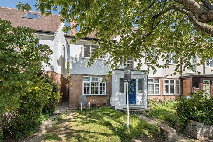 Studio To Rent In Clonmel Road, Teddington, TW11