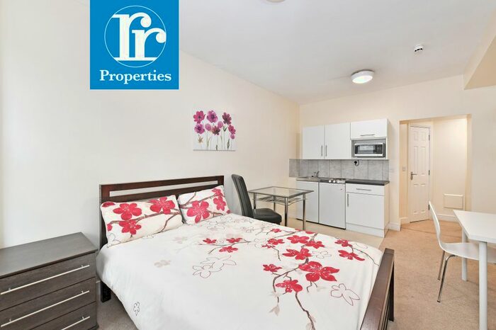 Studio To Rent In Cromwell Road, London, SW7