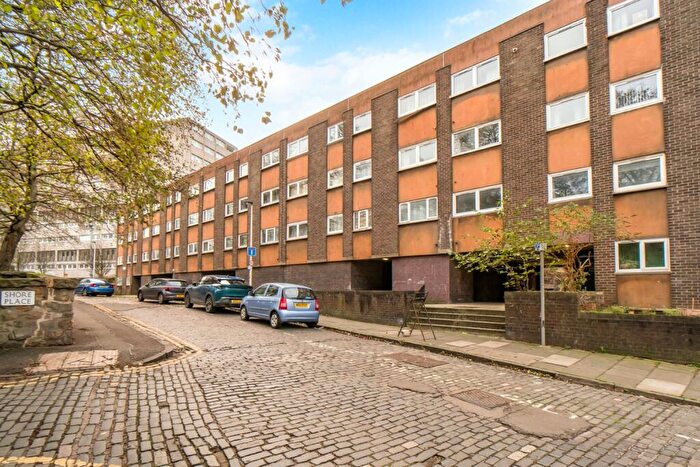 2 Bedroom Flat For Sale In / Tolbooth Wynd, South Leith, EH6