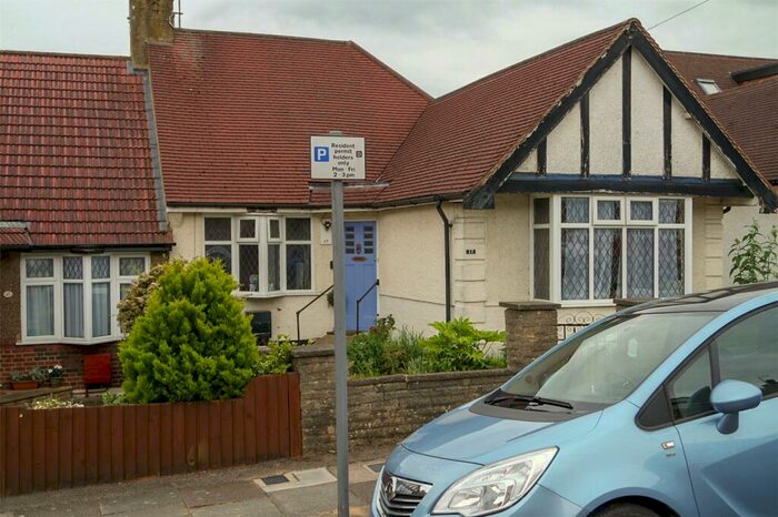 3 Bedroom Semi-Detached House To Rent In Milton Avenue, Barnet, EN5