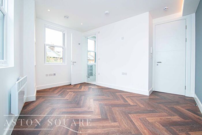 Studio To Rent In Cobbold Road, Leytonstone, E11