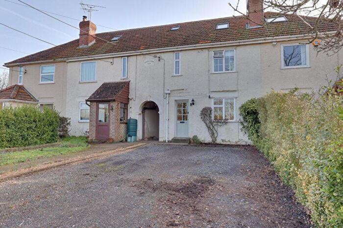 4 Bedroom Terraced House For Sale In Forest Road, Worlds End, PO7