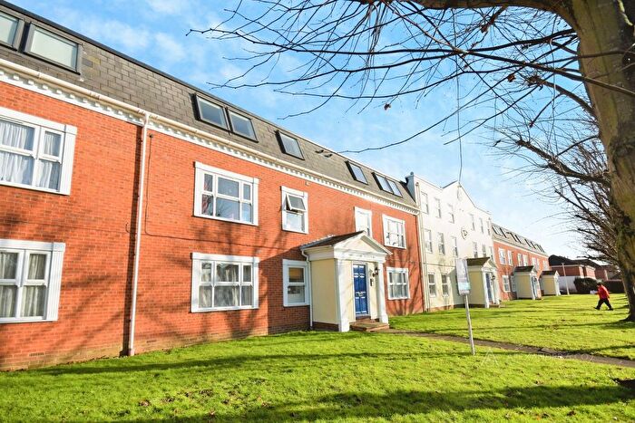 1 Bedroom Flat To Rent In Dove Place, Watermead, Aylesbury, HP19