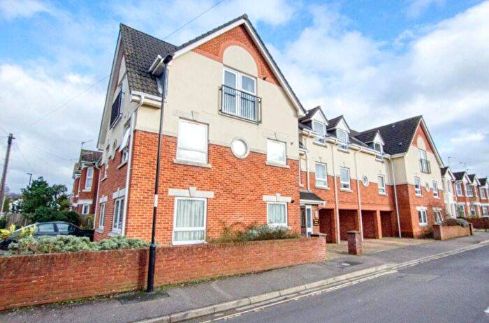 2 Bedroom Apartment For Sale In Rampart Road, Bitterne Manor, Hampshire, SO18