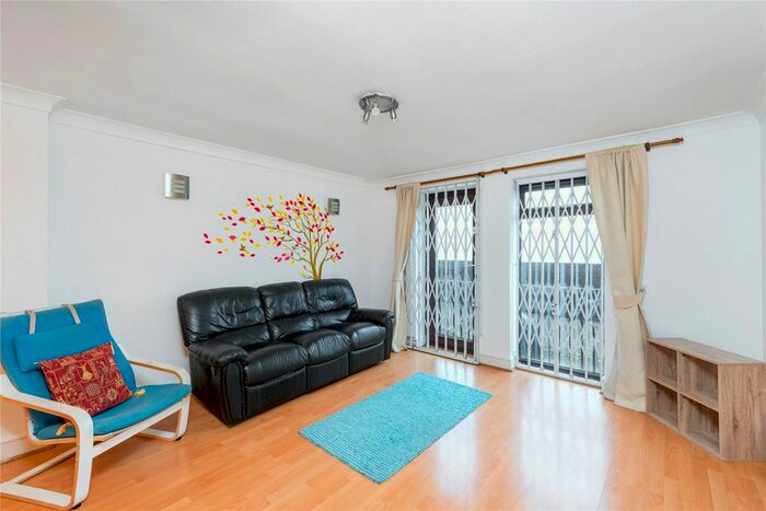 2 Bedroom Flat To Rent In Rotherhithe Street, London, SE16