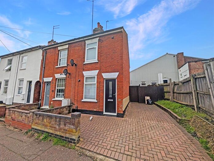 2 Bedroom End Of Terrace House To Rent In Albert Street, Colchester, CO1