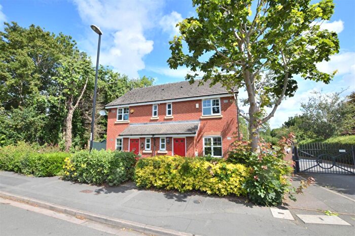 3 Bedroom Semi Detached House To Rent In The Graylands Finham Coventry, CV3