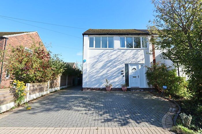 3 Bedroom Property To Rent In Parkstone Avenue, Whitefield, M45