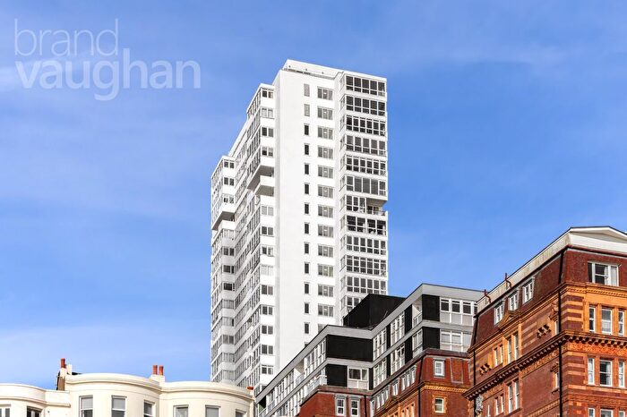 2 Bedroom Flat For Sale In St. Margarets Place, Brighton, East Sussex, BN1