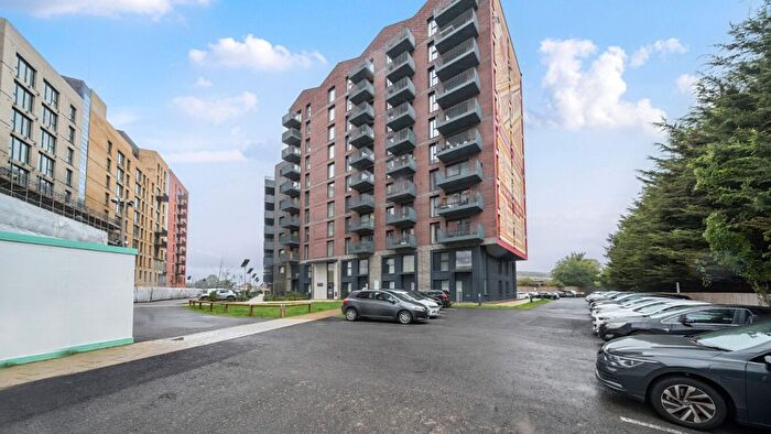 1 Bedroom Flat For Sale In Cranton Avenue, Hayes, UB3