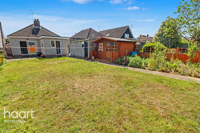 3 Bedroom Detached Bungalow To Rent In Harrow Crescent, Romford, RM3