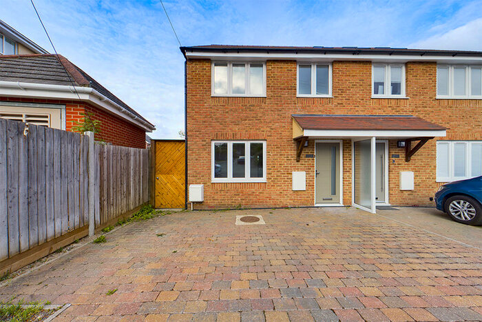 3 Bedroom Semi Detached House To Rent In Lime Grove, Ruislip, HA4