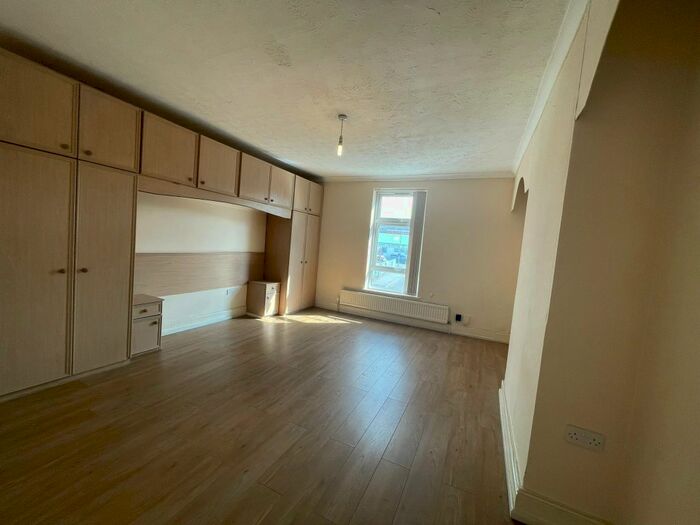 1 Bedroom Flat To Rent In Melton Road, Leicester, LE4