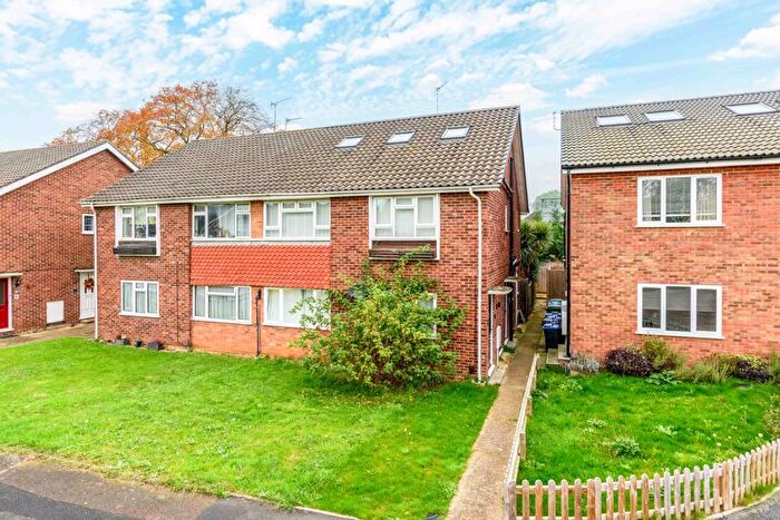 1 Bedroom Flat To Rent In Brunswick Close, Walton-On-Thames, KT12