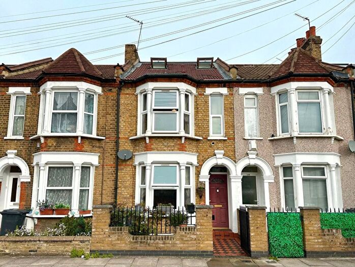 4 Bedroom Terraced House For Sale In Bradgate Road, Catford, Lewisham, London, SE6