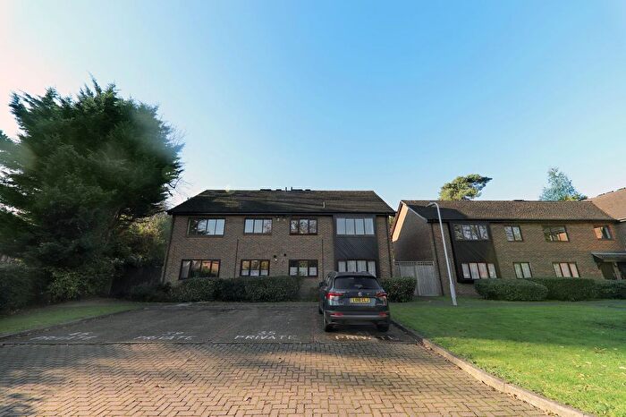 1 Bedroom Flat To Rent In Pepys Close, Ickenham, UB10