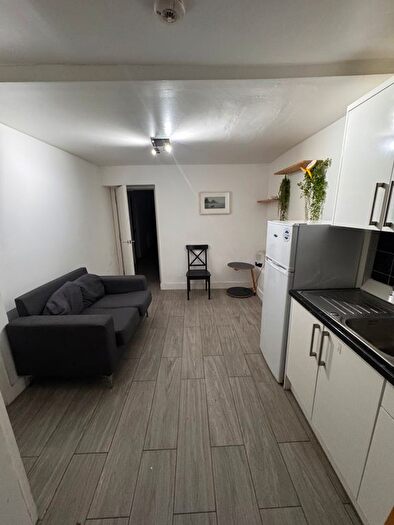 1 Bedroom Flat To Rent In Albion Road, London, N16