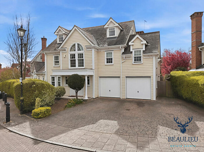 6 Bedroom Detached House For Sale In Frances Green, Chelmsford, CM1