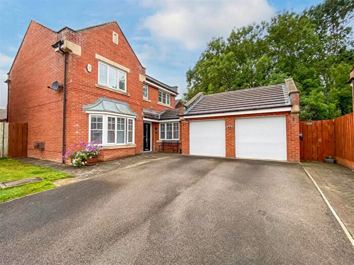 4 Bedroom Detached House For Sale In Aspen Grove, School Aycliffe, DL5