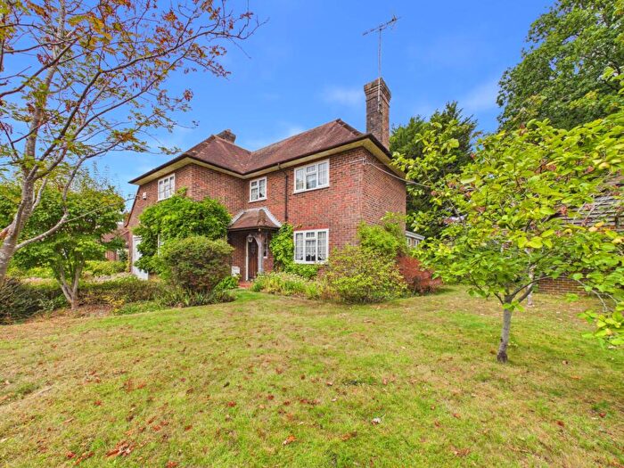 3 Bedroom Detached House For Sale In Comptons Lane, Horsham, RH13