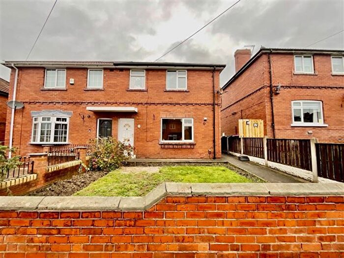 3 Bedroom Semi-Detached House For Sale In Turnshaw Avenue, Aughton, Sheffield, S26