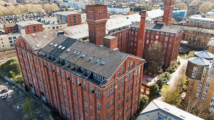 2 Bedroom Flat For Sale In Fairfield Road, Bow Quarter, E3