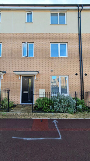 4 Bedroom Terraced House To Rent In Haven Street, Milton Keynes, Buckinghamshire, MK10
