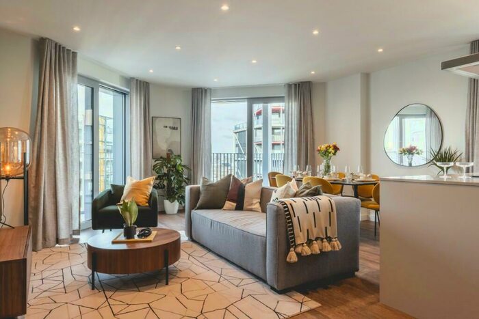 3 Bedroom Apartment To Rent In Nine Elms Lane, London, SW11