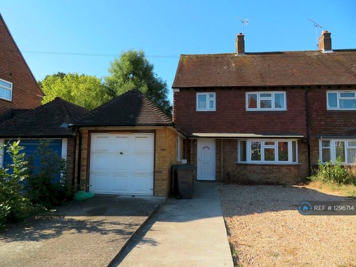 7 Bedroom Terraced House To Rent In Southway, Guildford, GU2