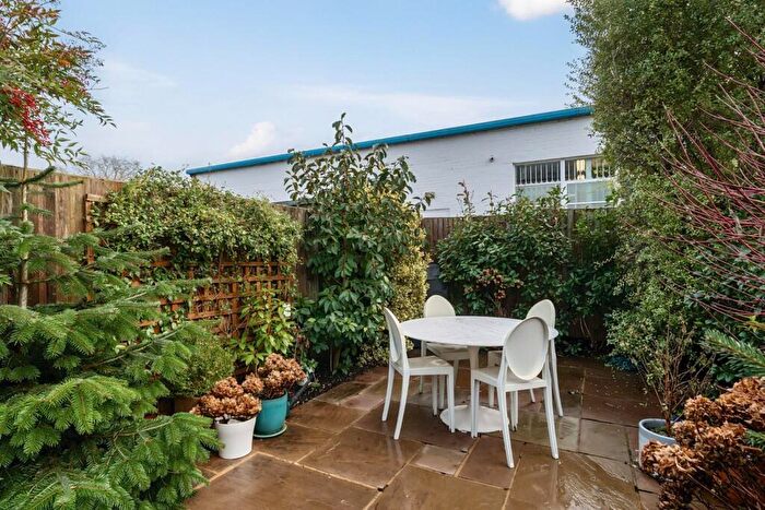 2 Bedroom Terraced House For Sale In Duke Street, Windsor, Berkshire, SL4