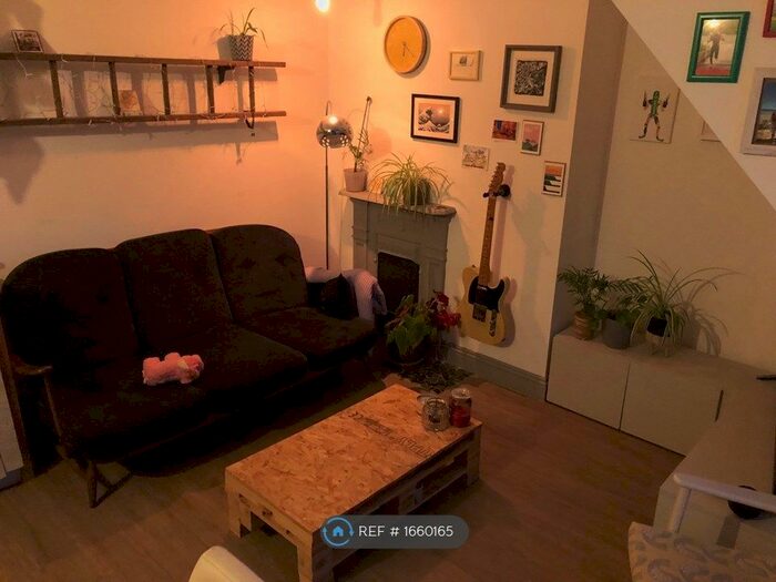 1 Bedroom Flat To Rent In South Street, Eastbourne, BN21