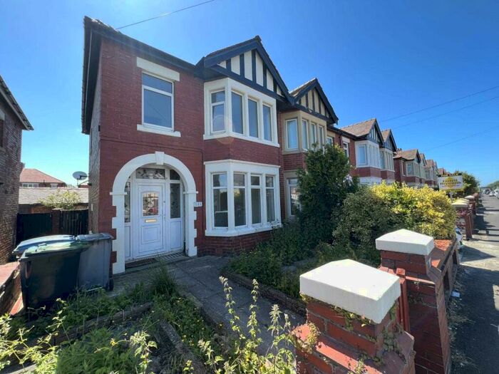 Houses for sale & to rent in FY4 4DG, Angers Hill Road, Hawes Side