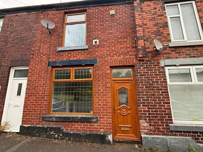 2 Bedroom Property To Rent In Dean Street, Radcliffe, Manchester, M26