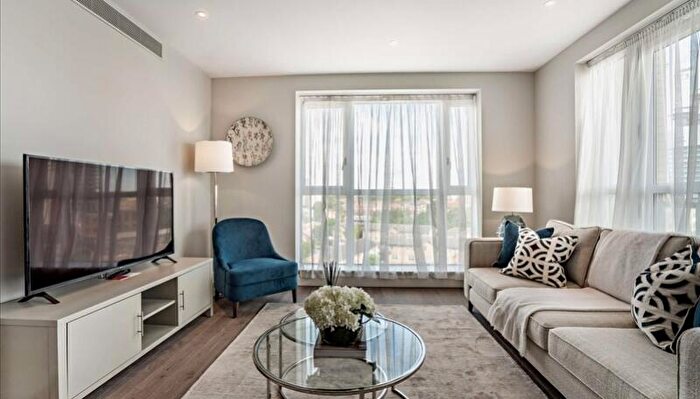 2 Bedroom Apartment To Rent In Westferry Circus, London, City Of London, E14