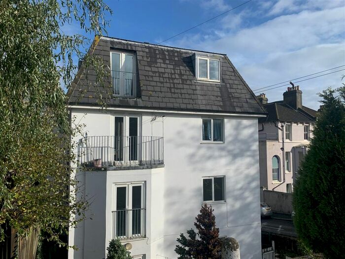 2 Bedroom Flat To Rent In Brittany Road, St. Leonards-On-Sea, TN38