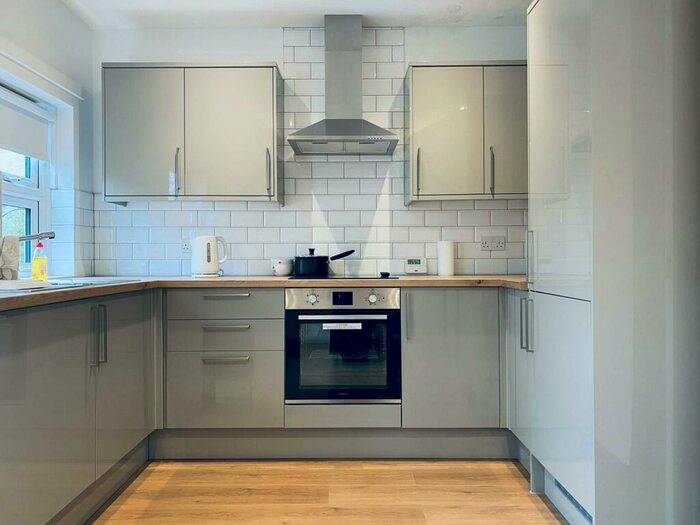 1 Bedroom Apartment To Rent In New London Road, Chelmsford, CM2