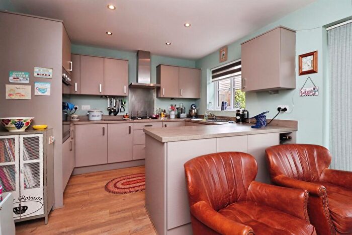 4 Bedroom Detached House For Sale In Thompson Way, Rothwell, Kettering, NN14