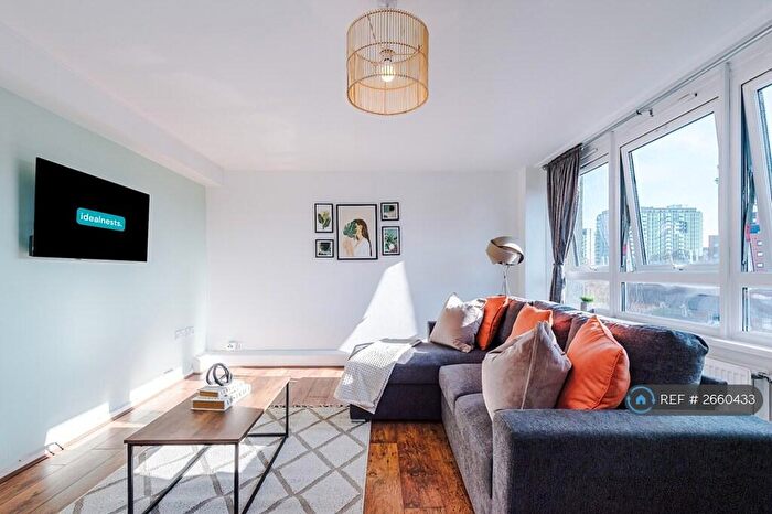 2 Bedroom Flat To Rent In Riverbank Tower, Salford, M3