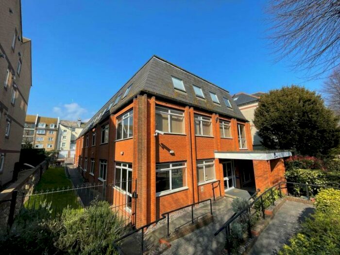 1 Bedroom Flat To Rent In Axis House, St Leonards Road, Eastbourne, BN21