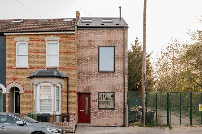 2 Bedroom House To Rent In Shernhall Street, London, E17