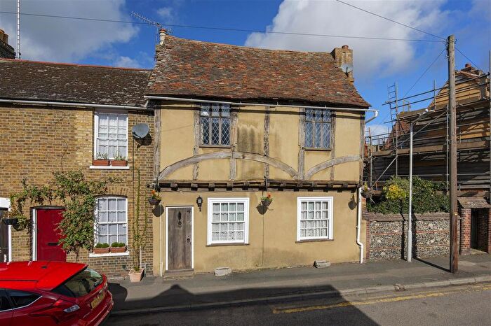 2 Bedroom End Terrace House For Sale In Water Lane, Ospringe, ME13