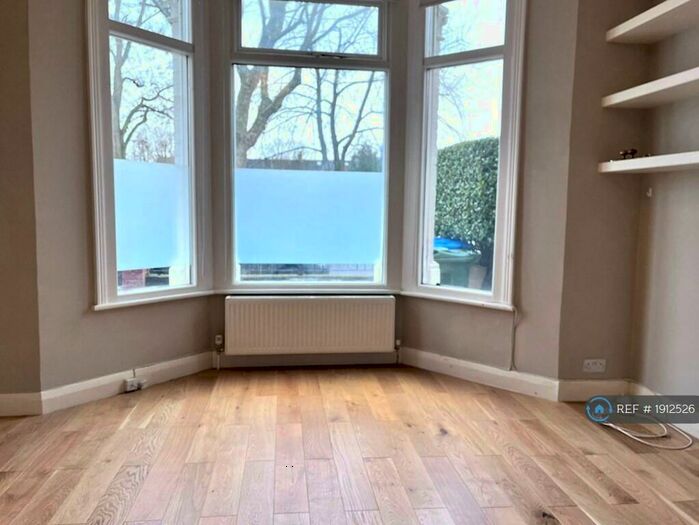 2 Bedroom Flat To Rent In Kempe Road, London, NW6