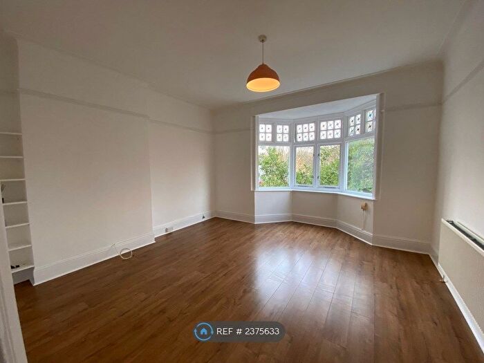 1 Bedroom Flat To Rent In Normanton Road, South Croydon, CR2