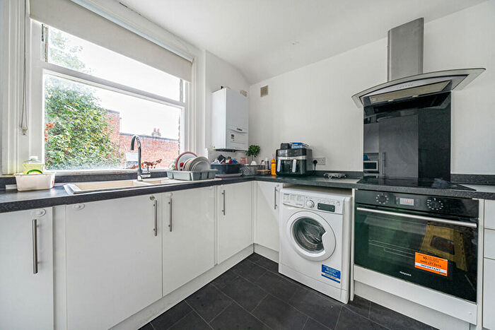 2 Bedroom Apartment For Sale In Vernham Road, Plumstead, SE18